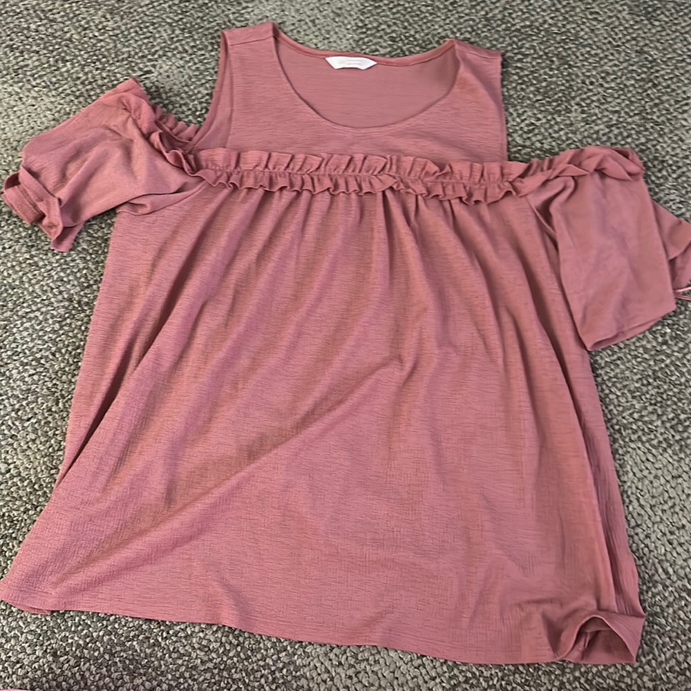 LC Pink cold shoulder top